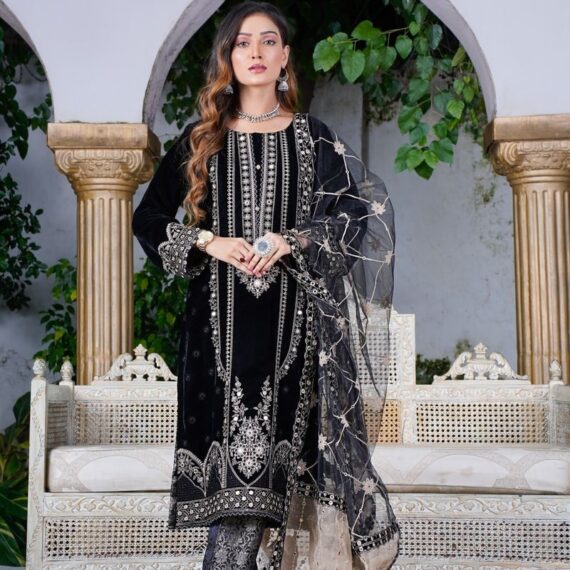 Mehrunissa Luxury Chikan Lawn 3PC